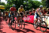  Erik ZABEL, Jens Voigt und Sebastian Lang [ by Jrgen Burkhardt, Brenhofstrae 25, 70771 Leinfelden-Echterdingen. Telefon 0711/791424, Fax 0711/791437.Postbank Stuttgart(BLZ 600 100 70) Konto 234130-708) www.jb-photodesign.de. Bitte zwei Belegexemplare zusenden. Nutzung ist honorarpflichtig gemaess MFM zzgl. 16% MWSt. Drittrechte sind nicht geklaert. NO MODEL RELEASE. Jede Weitergabe dieses Materials an Dritte ohne ausdrueckliche Genehmigung ist untersagt.]


[ by Jrgen Burkhardt, Brenhofstrae 25, 70771 Leinfelden-Echterdingen. Telefon 0711/791424, Fax 0711/791437.Postbank Stuttgart(BLZ 600 100 70) Konto 234130-708) www.jb-photodesign.de. Bitte zwei Belegexemplare zusenden. Nutzung ist honorarpflichtig gemaess MFM zzgl. 16% MWSt. Drittrechte sind nicht geklaert. NO MODEL RELEASE. Jede Weitergabe dieses Materials an Dritte ohne ausdrueckliche Genehmigung ist untersagt.]

