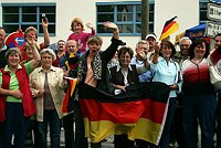 Fans an der Strecke [ by Jrgen Burkhardt, Brenhofstrae 25, 70771 Leinfelden-Echterdingen. Telefon 0711/791424, Fax 0711/791437.Postbank Stuttgart(BLZ 600 100 70) Konto 234130-708) www.jb-photodesign.de. Bitte zwei Belegexemplare zusenden. Nutzung ist honorarpflichtig gemaess MFM zzgl. 16% MWSt. Drittrechte sind nicht geklaert. NO MODEL RELEASE. Jede Weitergabe dieses Materials an Dritte ohne ausdrueckliche Genehmigung ist untersagt.]


[ by Jrgen Burkhardt, Brenhofstrae 25, 70771 Leinfelden-Echterdingen. Telefon 0711/791424, Fax 0711/791437.Postbank Stuttgart(BLZ 600 100 70) Konto 234130-708) www.jb-photodesign.de. Bitte zwei Belegexemplare zusenden. Nutzung ist honorarpflichtig gemaess MFM zzgl. 16% MWSt. Drittrechte sind nicht geklaert. NO MODEL RELEASE. Jede Weitergabe dieses Materials an Dritte ohne ausdrueckliche Genehmigung ist untersagt.]

